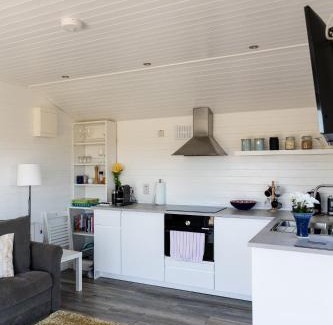 Lisdoonvarna Cabin | Unforgettable DoolinYoga Accommodation with Hot Tub Access