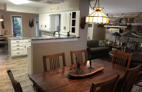 Idlewild House | Scenic Sturgeon Bay Waterfront with Family-Friendly Amenities