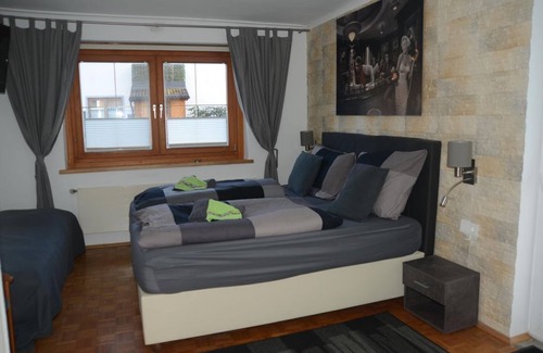 Sankt Kanzian am Klopeiner See Bed & Breakfast | Ocean View Doppelzimmer 3 at Pension Eule Awaits You