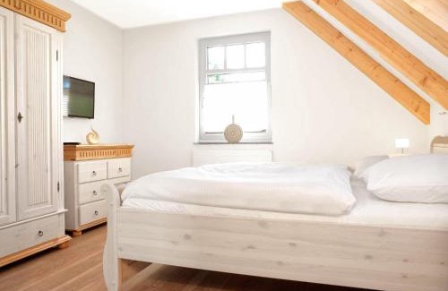 Am Schwarzen Busch House | Discover Doppelhäuser zum Reetmoor Haus Kirsten for Families