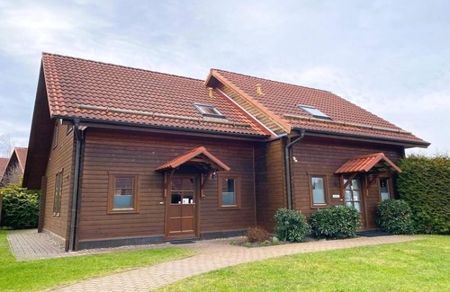 Rotacker House | Family-Friendly Doppelhaushälfte with Pool in Hasselfelde