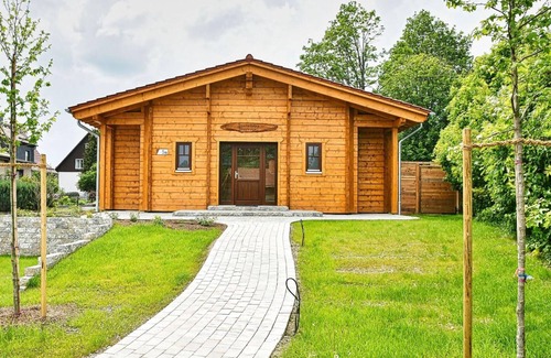 Rotacker House | Family-Friendly Doppelhaushälfte with Pool in Hasselfelde