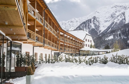 Pertisau House | Comfort Room with Mountain View & Breakfast at Travel Charme