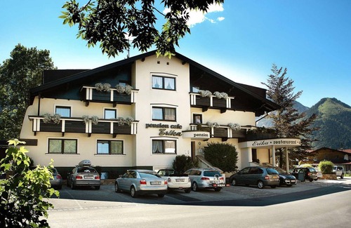 Pertisau Cottage | Cozy Room with Balcony & Ocean View at Café-pension Erika