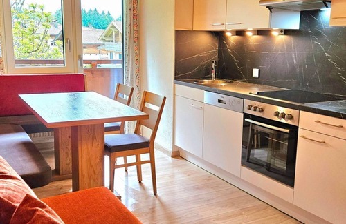 Reith im Alpbachtal Apartment | Cozy Doppelzimmer Himmelbett at Neubauhof - Pet Friendly Stay
