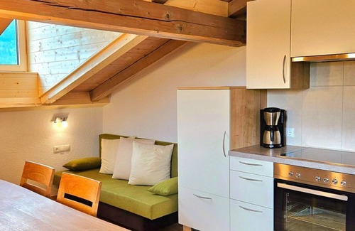 Reith im Alpbachtal Apartment | Cozy Doppelzimmer Himmelbett at Neubauhof - Pet Friendly Stay