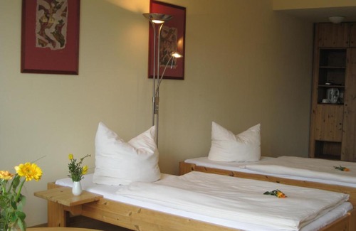 Bad Sulze Apartment | Cozy Oceanfront Doppelzimmer at Gästehaus Mühlenstein