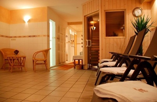 Langenargen Apartment | Cozy Doppelzimmer B with Kitchen & Breakfast Options