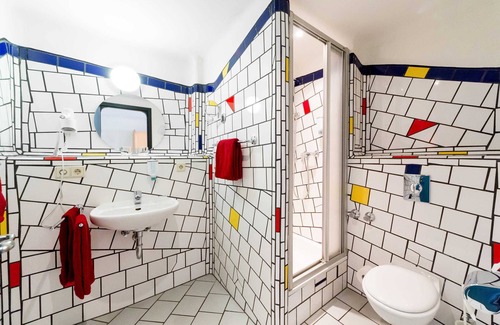 Magdeburg House | Cozy Doppelzimmer Basic at Arthotel Magdeburg Awaits You