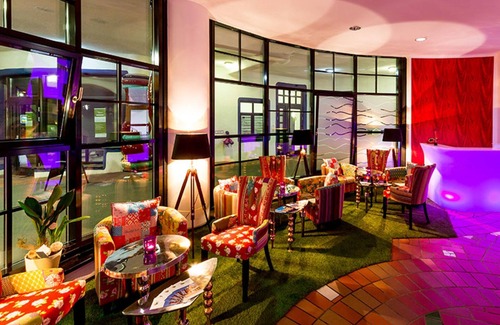 Magdeburg House | Cozy Terrace Room at Arthotel Magdeburg with Breakfast