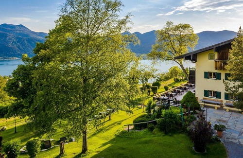Tegernsee House | Cozy Doppelzimmer Berghaus at Der Westerhof in Tegernsee