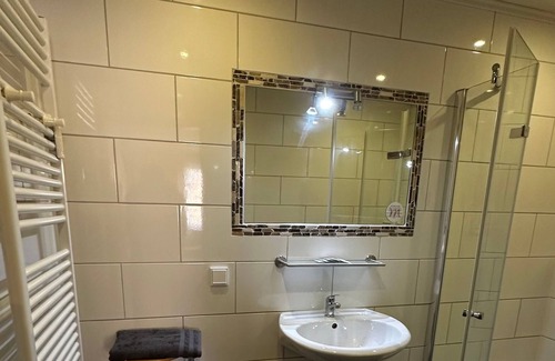 Erlangen Apartment | Cozy Double Room for 2 Guests in Erlangen with Breakfast