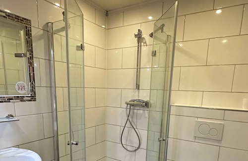 Erlangen Apartment | Cozy Double Room for 2 Guests in Erlangen with Breakfast