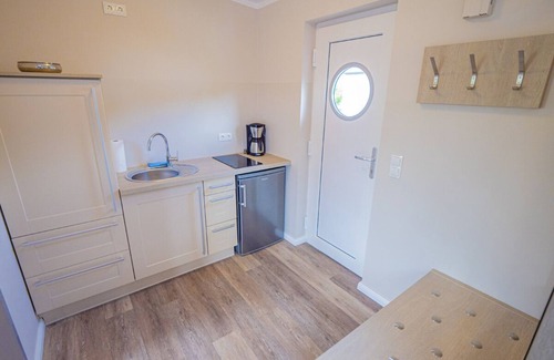 Muritz Apartment | Cozy Double Room for 2 Guests with Kitchen in Waren