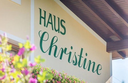Jenbach Cottage | Cozy Doppelzimmer at Haus Christine - Family Friendly Stay