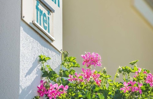 Jenbach Cottage | Cozy Doppelzimmer at Haus Christine - Family Friendly Stay
