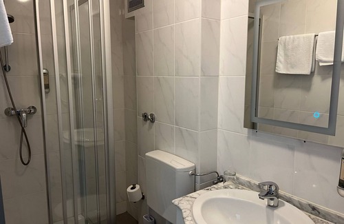 Ludwigsburg-Sud Bed & Breakfast | Cozy Doppelzimmer at Hotel Cocco Bello with Family Amenities