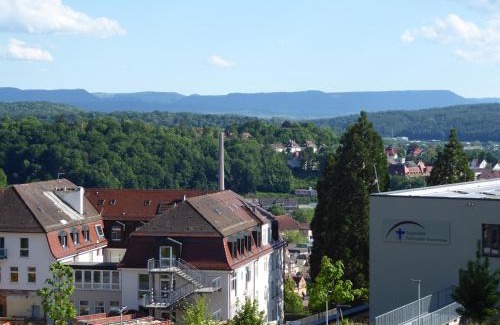 Tuebingen House | Inviting Doppelzimmer mit Albblick - Family-Friendly Stay