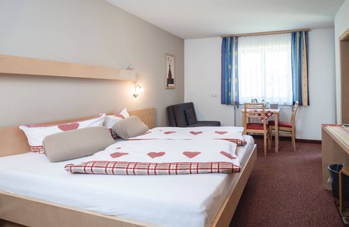 Mellau Bed & Breakfast | Cozy Doppelzimmer Nr. 4 at Gästehaus Puchmayr Manuela