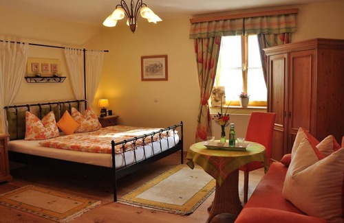 Loipersdorf bei Fuerstenfeld Bed & Breakfast | Relaxing Doppelzimmer at Pension Gmiatliche Stub'm Loipersdorf