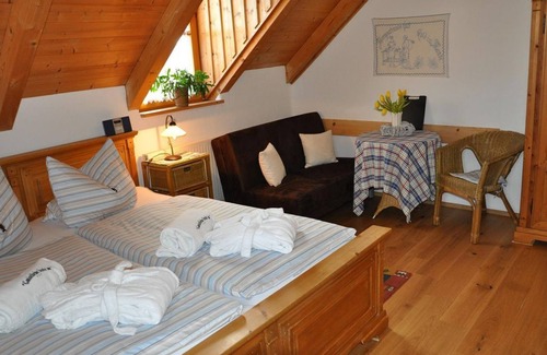Loipersdorf bei Fuerstenfeld Bed & Breakfast | Relaxing Doppelzimmer at Pension Gmiatliche Stub'm Loipersdorf