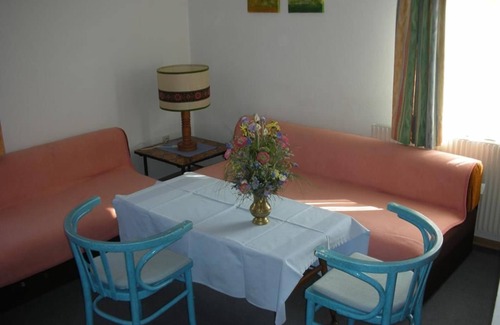 Millstatt Bed & Breakfast | Relaxing Getaway at Pension Härring by the Lake