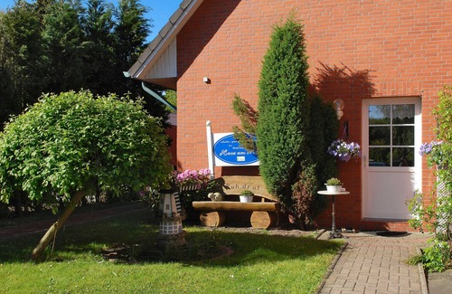 Neuharlingersiel House | Cozy Balcony Room with Ocean View - Hotel Garni Haus Am Meer
