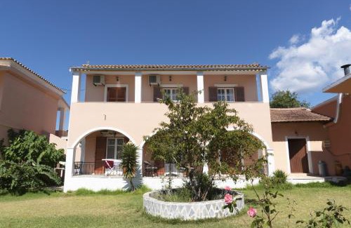 Agios Georgios Pagon Apartment | Family-Friendly Dora Apartment Pagoi 1 - A Cozy Retreat