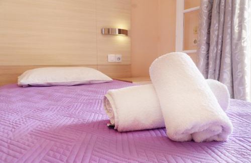 Agios Georgios Pagon Apartment | Family-Friendly Dora Apartment Pagoi 1 - A Cozy Retreat
