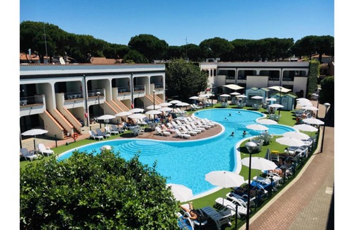 Lido di Spina Resort | Ocean View Retreat: Dorado 8P with Family-Friendly Amenities