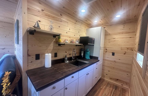Elmo Cabin | Discover Gran's Cabin on Flathead Lake - Top-Rated Retreat