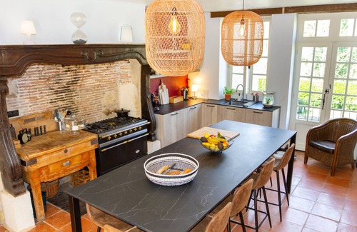 Cales House | Elegant DordogneView Maison de maître by the River