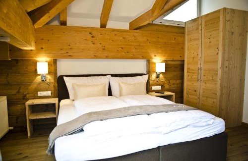 Ischgl Apartment | Experience Dorfplatzl: 4-Star Stay with Breakfast Included