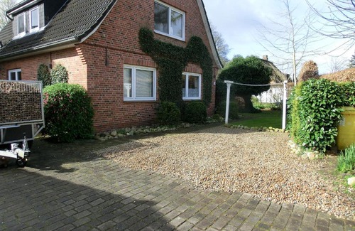 Schwesing Apartment | Family-Friendly Dorfquartier: Rated 10/10 with Kitchen Access