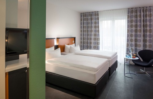 Innenstadt Hotel | Relaxing Stay at Dorint Kongresshotel Düsseldorf/Neuss