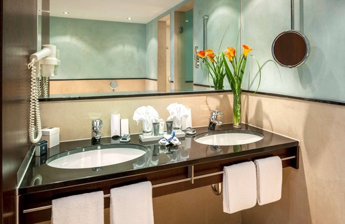 Sulzbach Hotel | Relax at Dorint Main Taunus Zentrum Frankfurt/Sulzbach