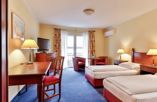 Bad Goegging Hotel | Relax at Dorint Marc Aurel Resort Bad Goegging, 4-Star Retreat