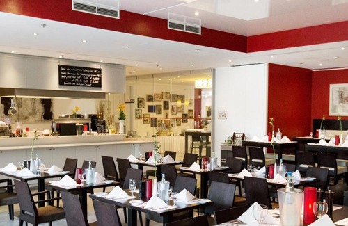 Sudstadt-Bult Hotel | Comfortable DORMERO Hotel Hannover: Pet Friendly & Spa Retreat