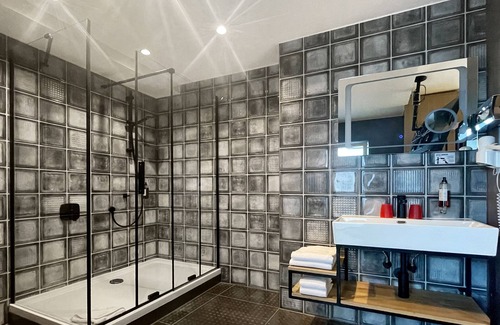 Reutlingen Hotel | Exceptional DORMERO Hotel Reutlingen with Family-Friendly Amenities