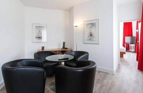 Dresden House | DORMERO Rooms, Early Booker 1 - DORMERO Hotel Dresden Airport