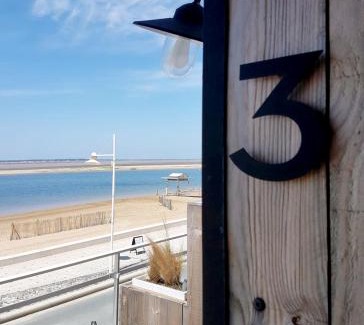 Marennes Hotel | Experience Dormir sur la Plage: Oceanfront Getaway Awaits
