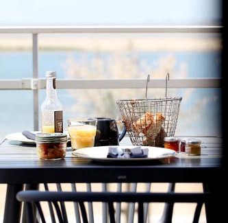 Marennes Hotel | Experience Dormir sur la Plage: Oceanfront Getaway Awaits