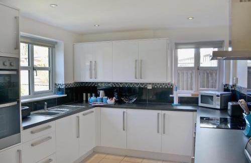 Sea Palling House | Experience Comfort at Dormouse Cottage - 4-Star Retreat