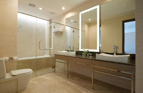 Putrajaya Hotel | Inviting Dorsett Putrajaya: Pool, Ocean View & Family-Friendly