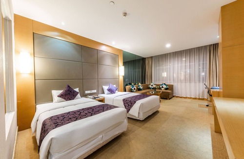 Jiang'an District Hotel | Discover Dorsett Wuhan: 4-Star Comfort with Family Amenities