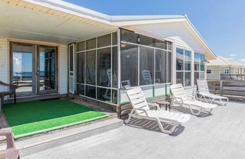 Southpointe House | Oceanfront Retreat at Dorsey's Wave On by Meyer Rentals