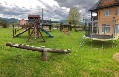 Cozanesti House | Discover Doru' Muntelui: Pet-Friendly & Family Retreat