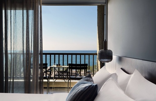 Pythagorion Hotel | Ocean View Retreat at Doryssa Seaside Resort - 5 Stars