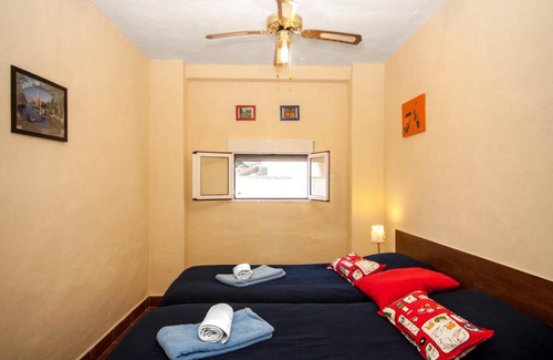 Alora Bed & Breakfast | Discover Dos Alamos B&B: Poolside Oceanfront Retreat