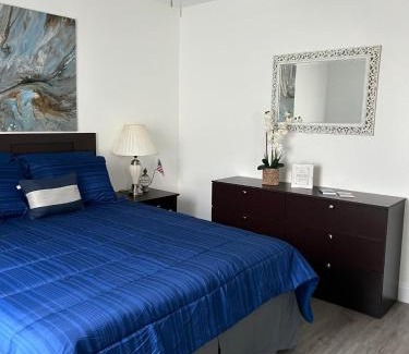 Poinciana House | Independently Entranced: Dos Alcobas for Family Getaways